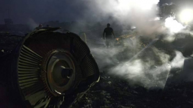 澳媒头条: 马来西亚航空公司MH17客機被击落在乌克兰靠近俄罗斯边境