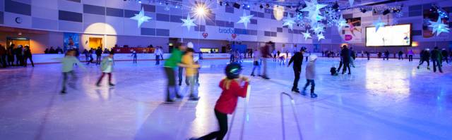 墨尔本最受欢迎的滑冰场开放啦~~大家一起去凑个热闹吧！‏