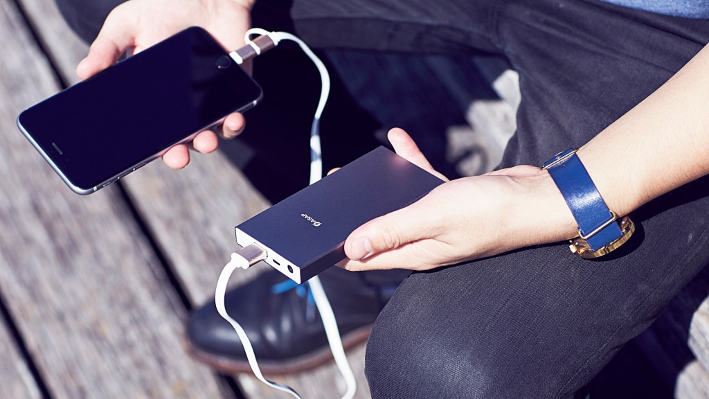澳洲研制超级充电宝 5分钟就让iPhone"复活"