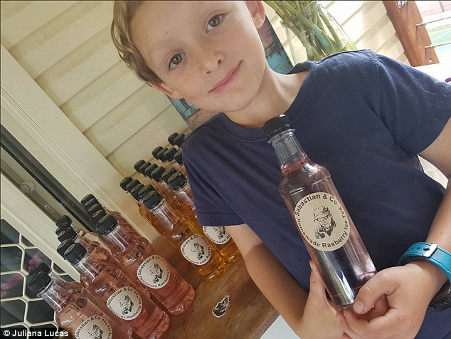 太励志！澳7岁小男孩为梦想卖2年柠檬水，终于买到梦想的「宝马」！