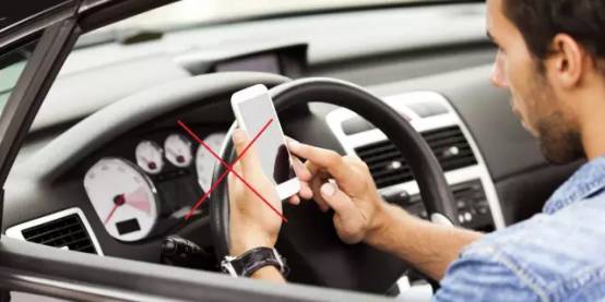抓拍新科技在维州進行测试，开车玩手机一条路上30秒就拍一个